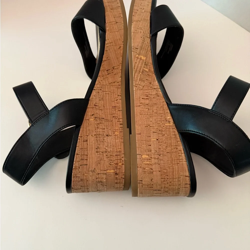 Xappeal Catherine Black Cork Platform Sandals with Gold Buckle Women’s 11 NEW
